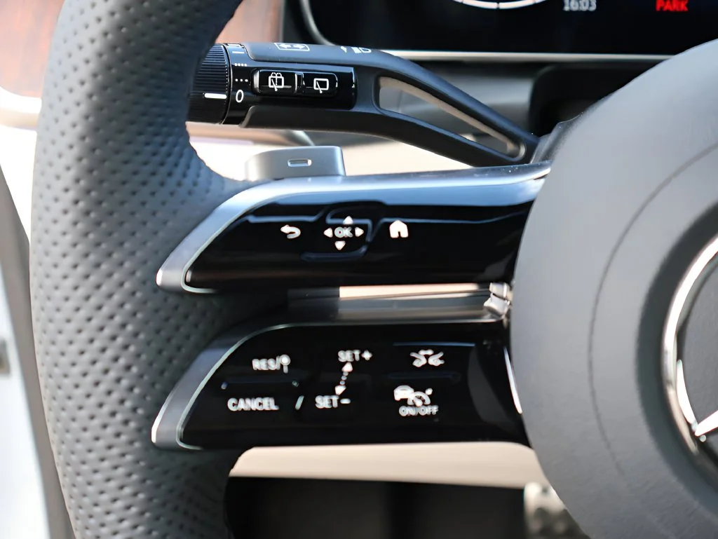 New 2027 Gray Mercedes-Benz GLC 300 image 31