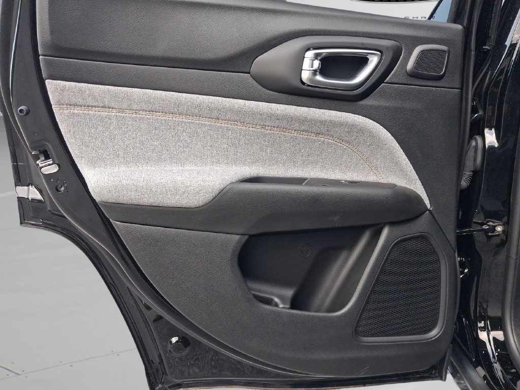 New 2026 Black Jeep Latitude image 23