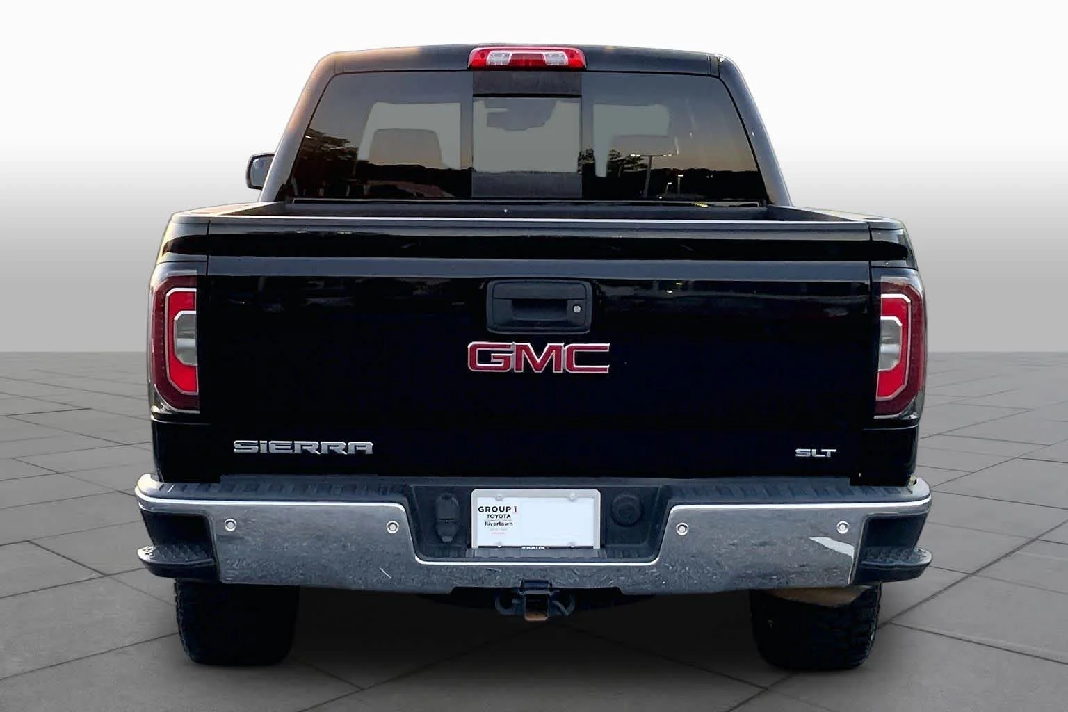 Used 2018 Onyx Black GMC SLT image 5