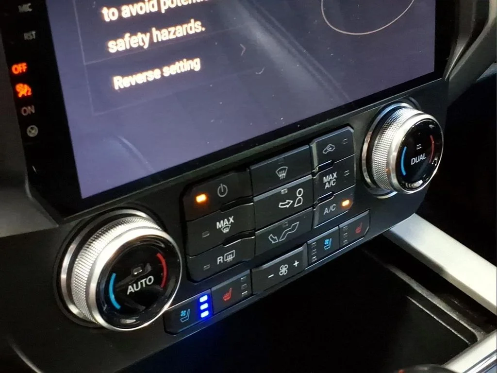 Certified Used 2019 Gray Metallic Ford Lariat image 10