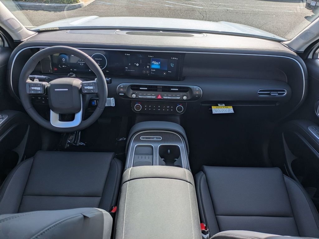 New 2026 White Hyundai SEL Premium image 23