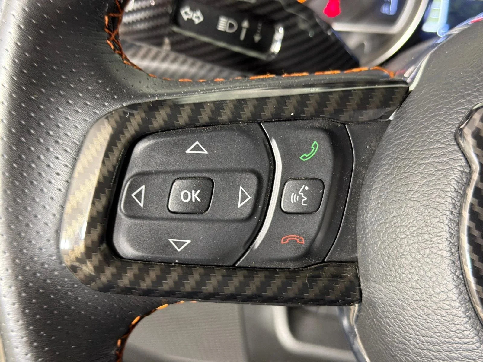 Used 2023 Gray Jeep Mojave image 25