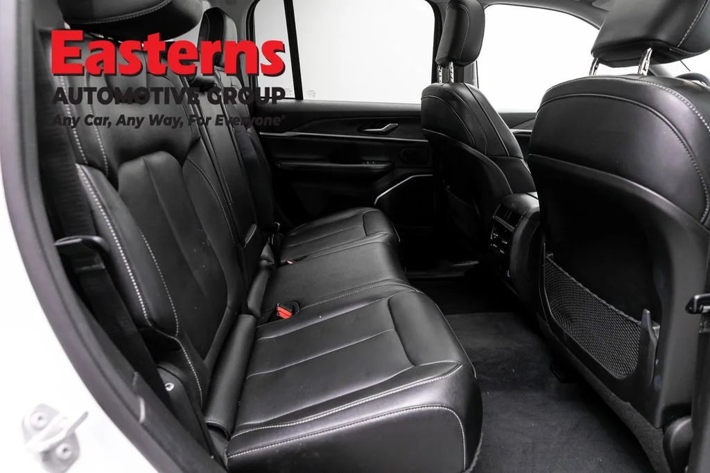Used 2023 White Jeep 4xe image 25