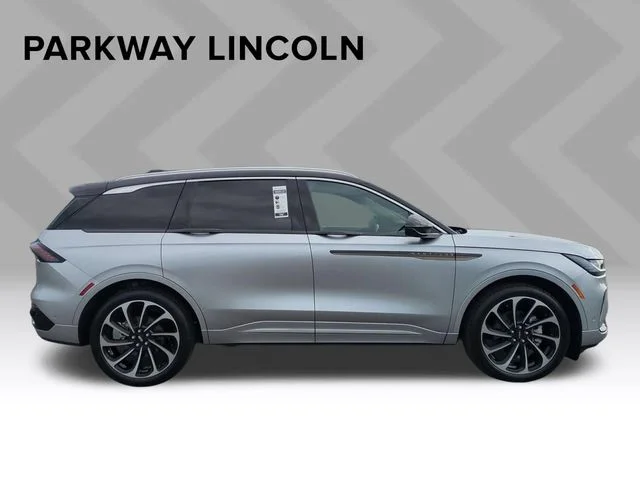 Used 2024 Silver Lincoln Black Label image 6