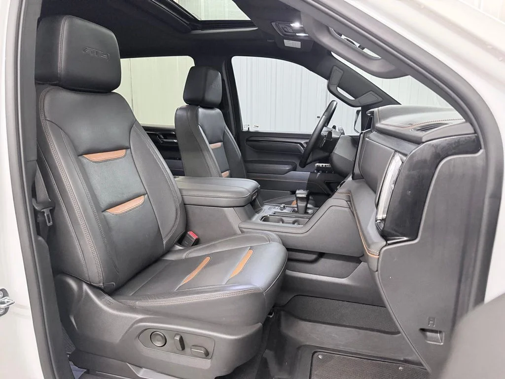 Used 2023 White GMC AT4 image 51