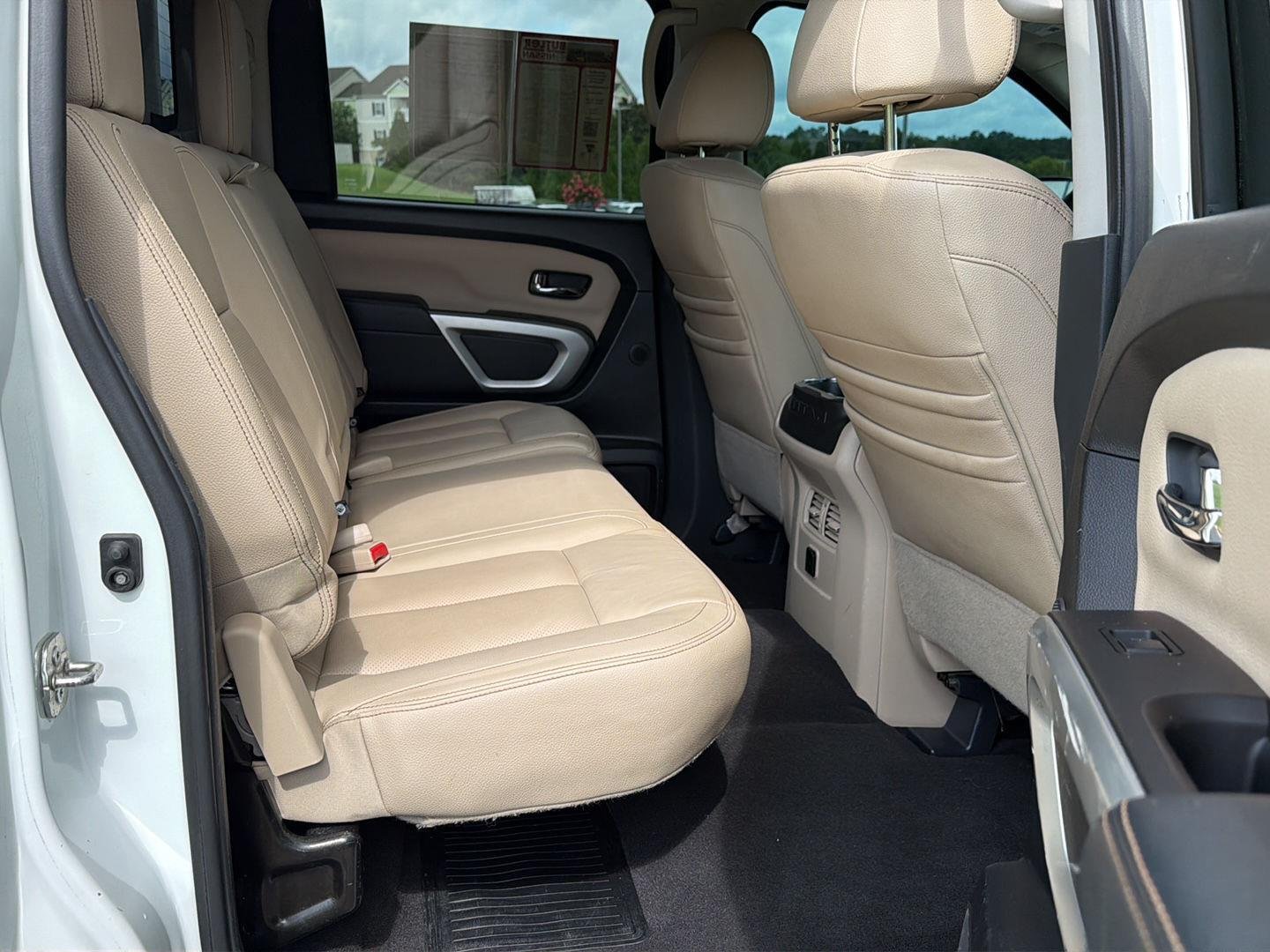 Used 2018 Pearl White Nissan SL image 12