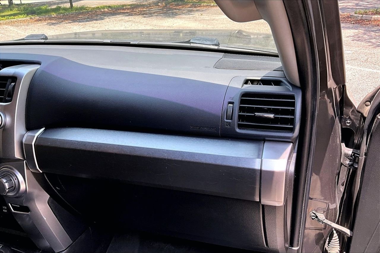 Used 2018 Gray Toyota SR5 image 22