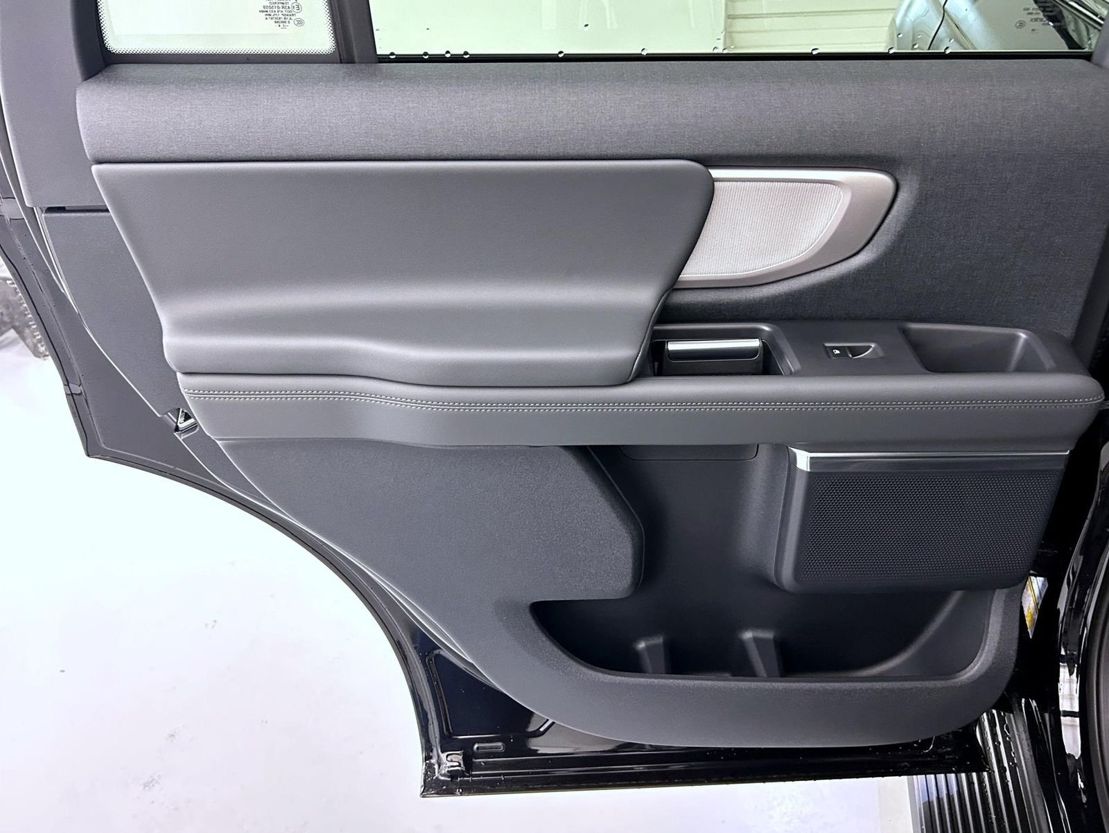 New 2027 Agate Black Metallic Ford Active image 22