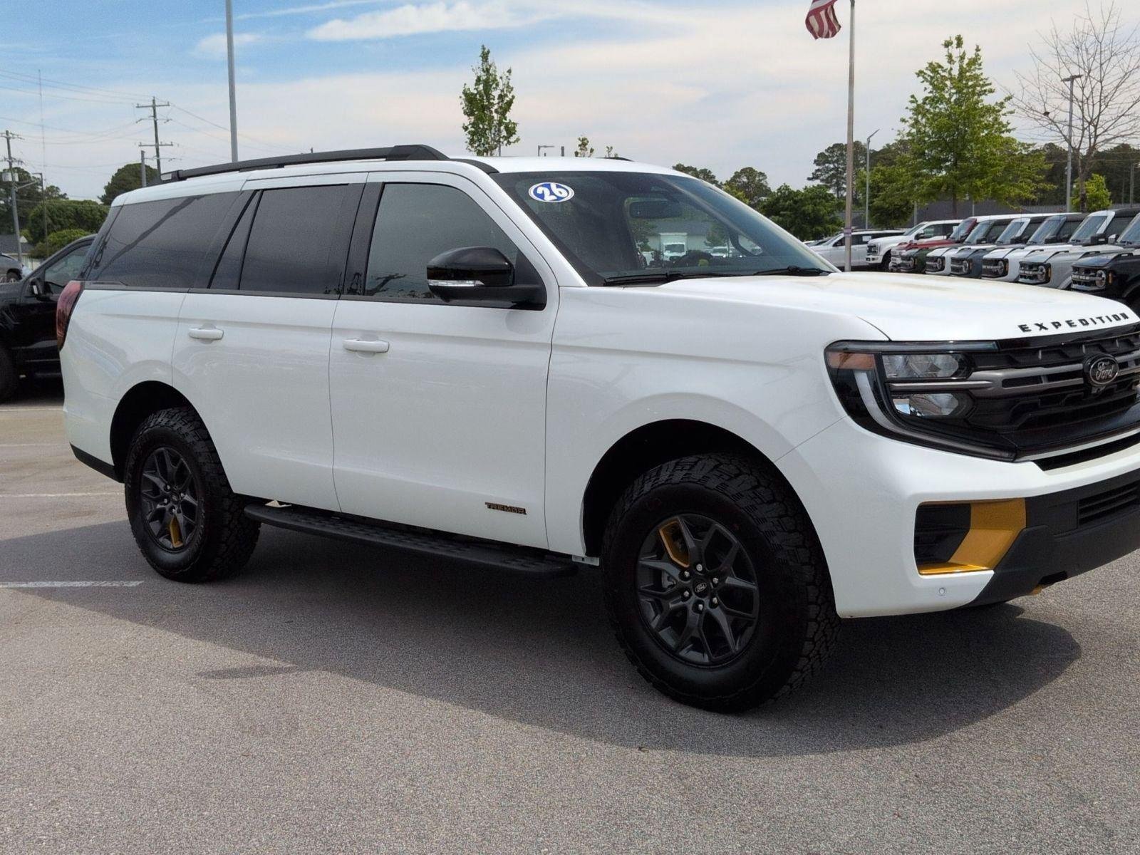 New 2026 Star White Metallic Tri-Coat Ford Tremor® image 7