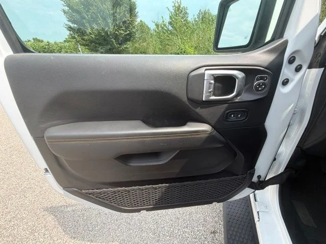 Used 2021 White Jeep Unlimited Sahara High Altitude image 18