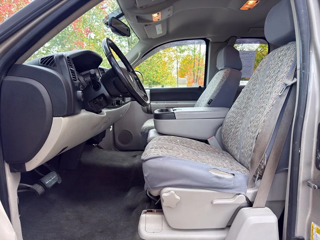 Used 2008 Silver Chevrolet LT image 15