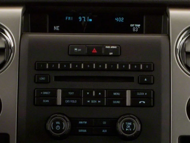 Used 2010  Ford XL image 10