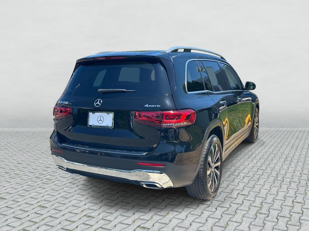 Used 2023  Mercedes-Benz GLB 250 image 5