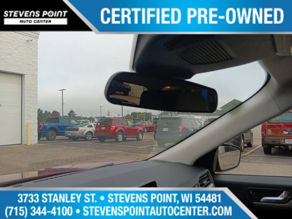 Used 2021 Rapid Red Metallic Tinted Clearcoat Ford SE image 31