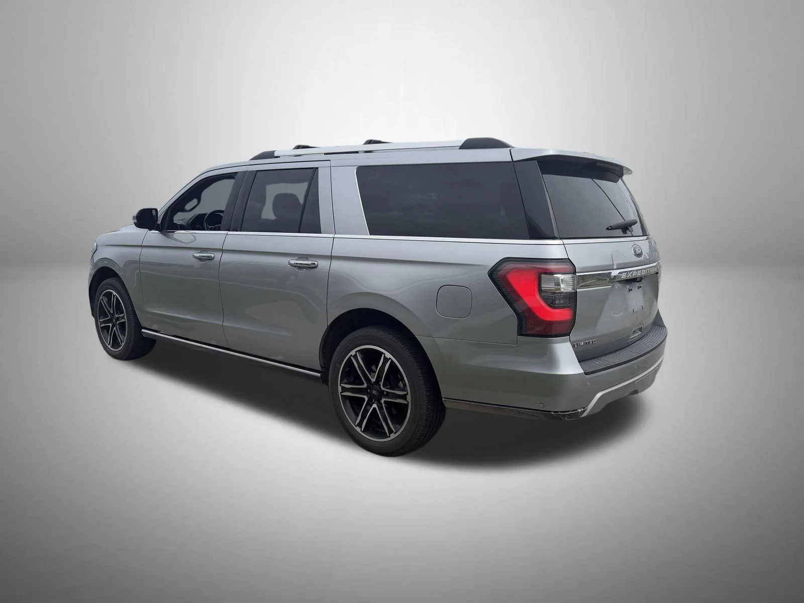 Used 2021 Silver Ford Limited image 4