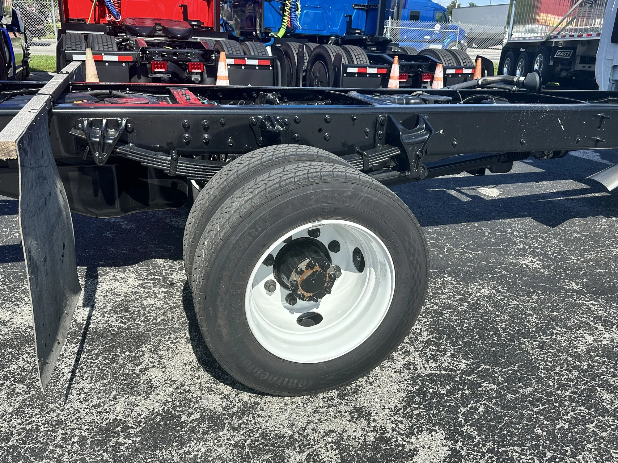 New 2024 White INTERNATIONAL Cab Chassis image 5