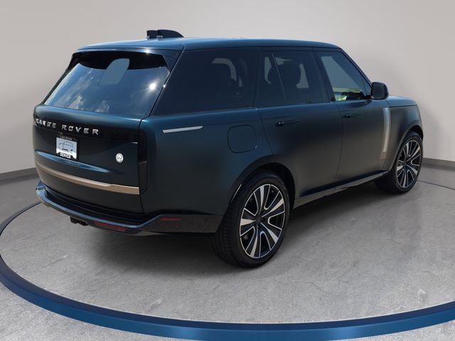 New 2026 British Racing Green Satin Land Rover SV image 5