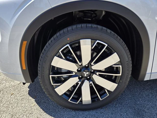 New 2026 White Mitsubishi SEL 1.5T 2WD image 4