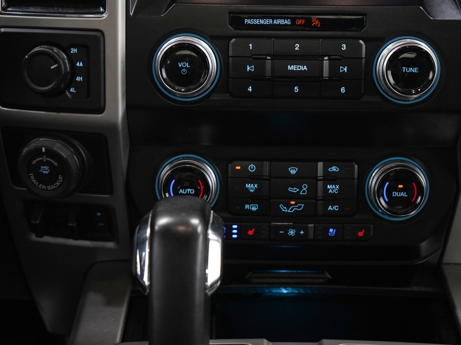 Used 2020 Black Ford XL image 19