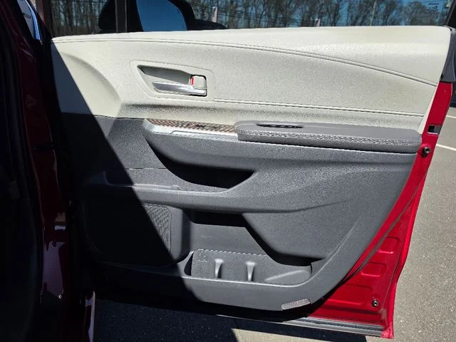 2023 Toyota Sienna XLE - Photo 10