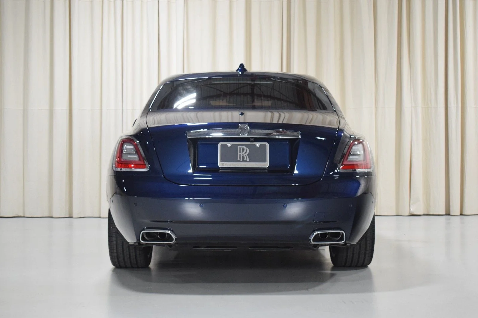 Used 2021 Blue Rolls-Royce  image 12