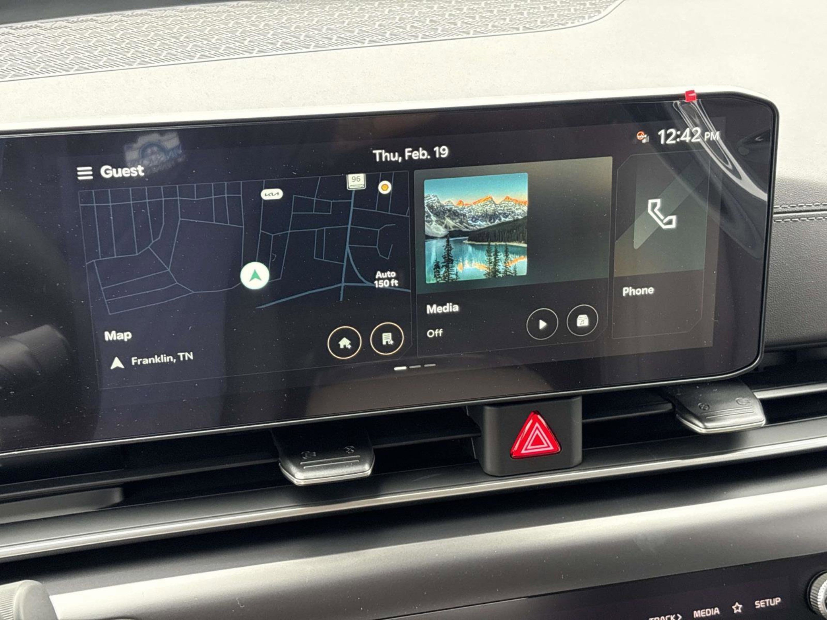 New 2026 Snow White Pearl Kia LXS image 26