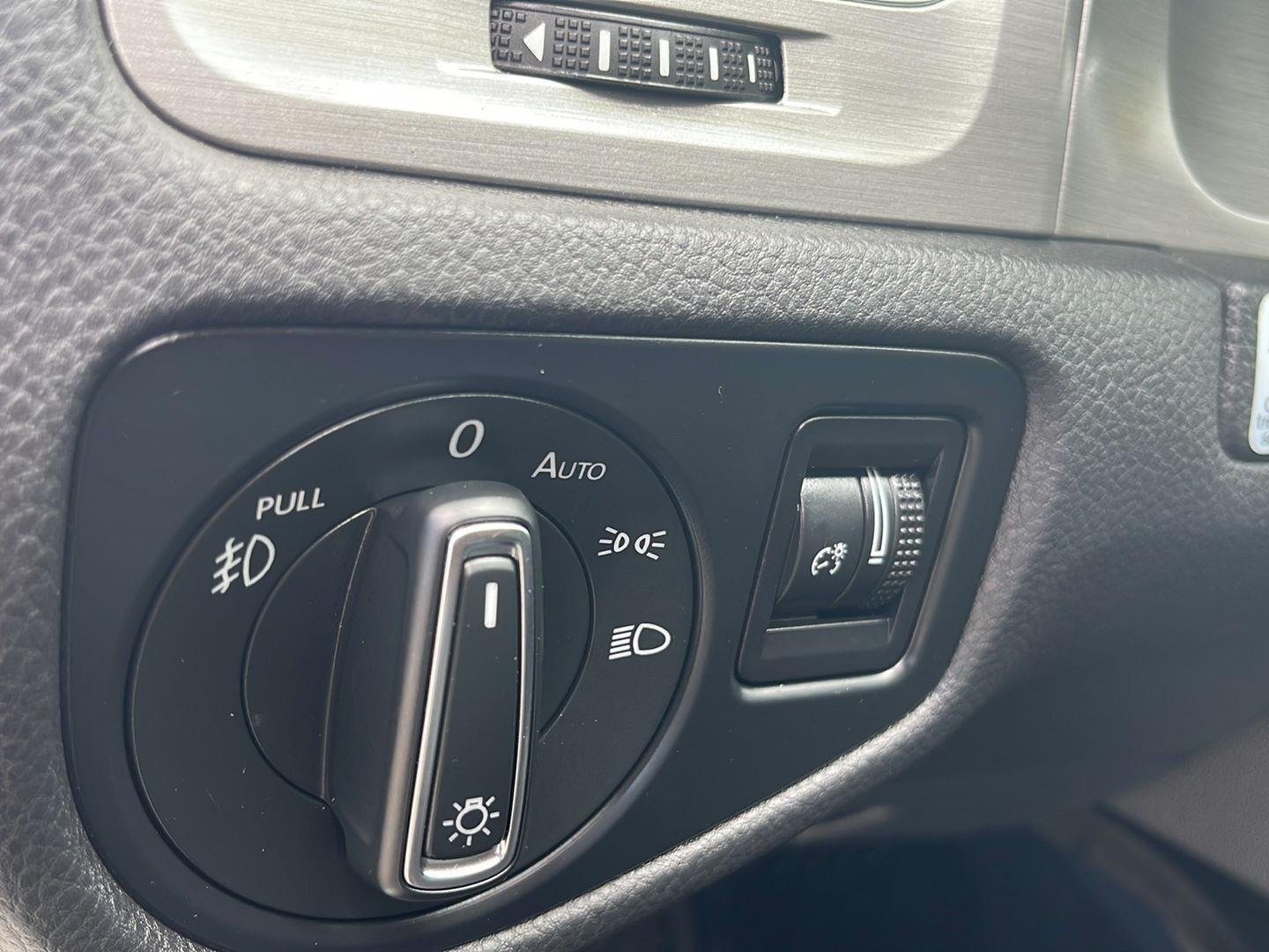 2015 Volkswagen Golf SportWagen TDI SE - Photo 16
