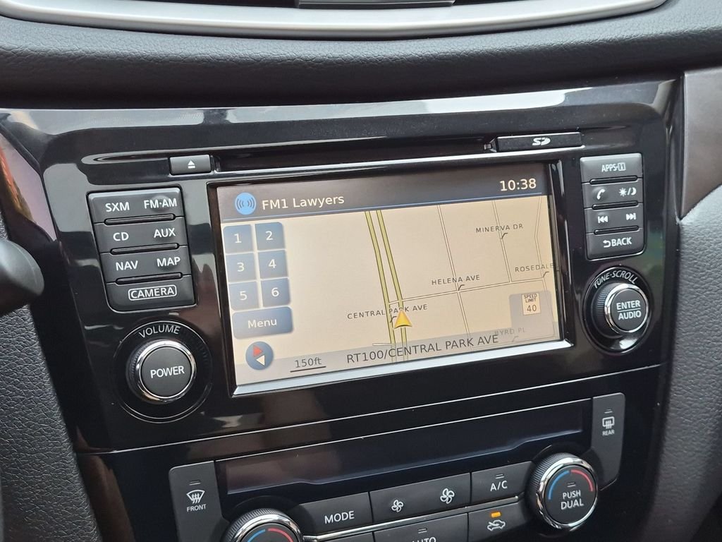 Used 2014 White Nissan SV image 15