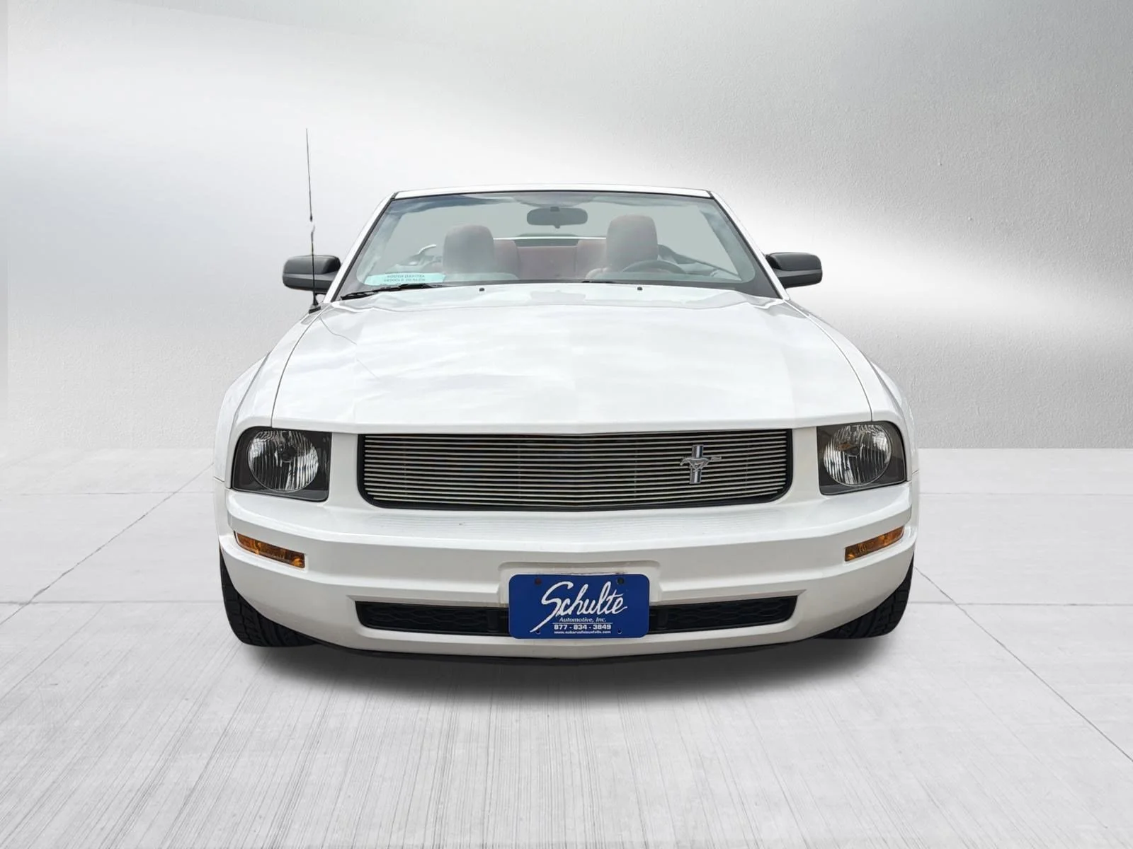 Used 2006 White Ford Standard image 2