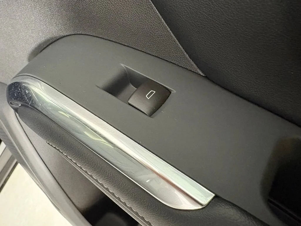 New 2027 Mosaic Black Metallic Chevrolet LT image 15
