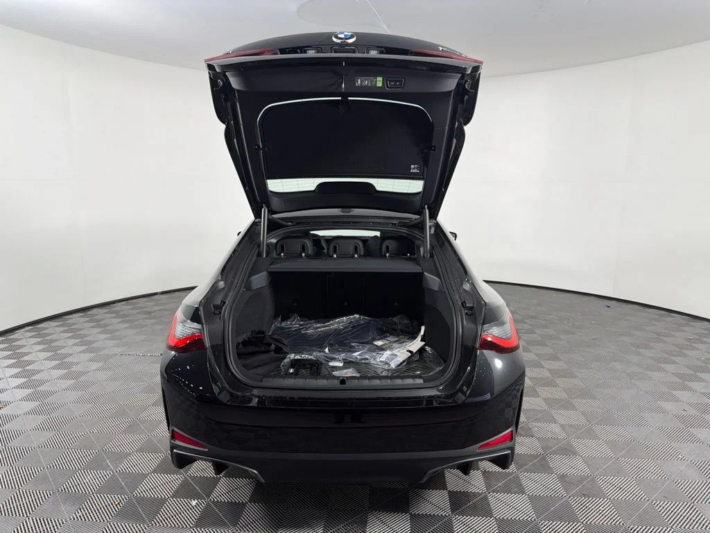Used 2026 Black Sapphire Metallic BMW xDrive40 image 13