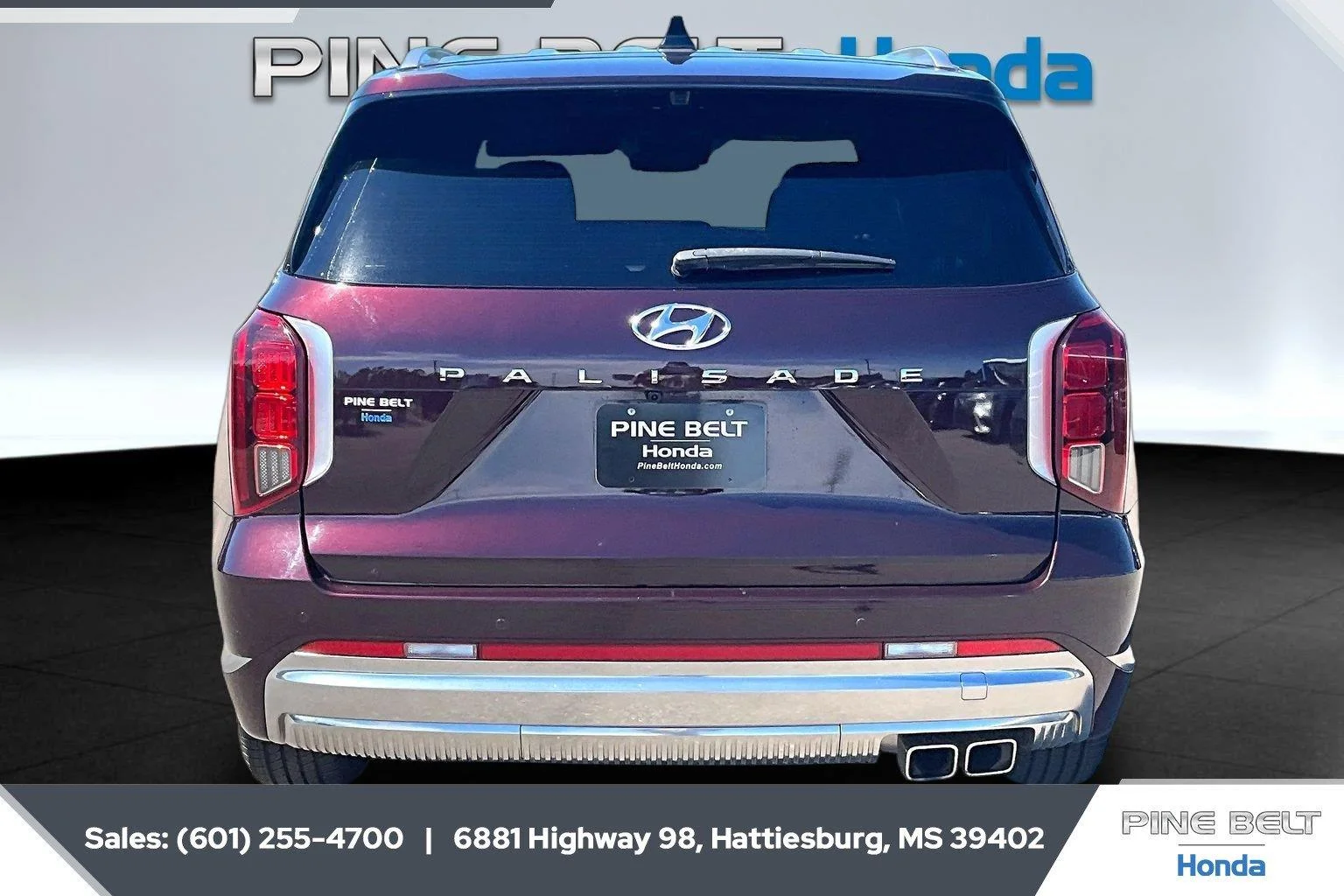 Used 2024 Sierra Burgundy Hyundai Calligraphy image 4