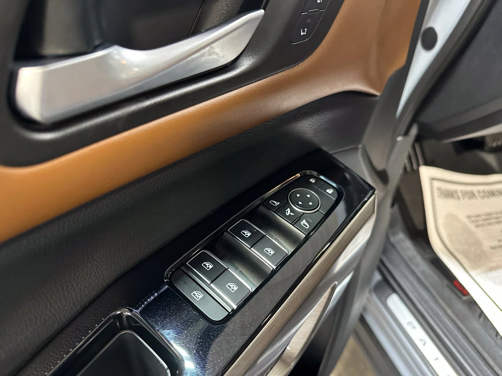 Used 2022 Gray Nissan Platinum image 20