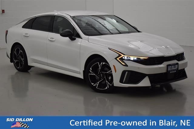 Used 2025 Snow White Pearl Kia GT-Line image 11
