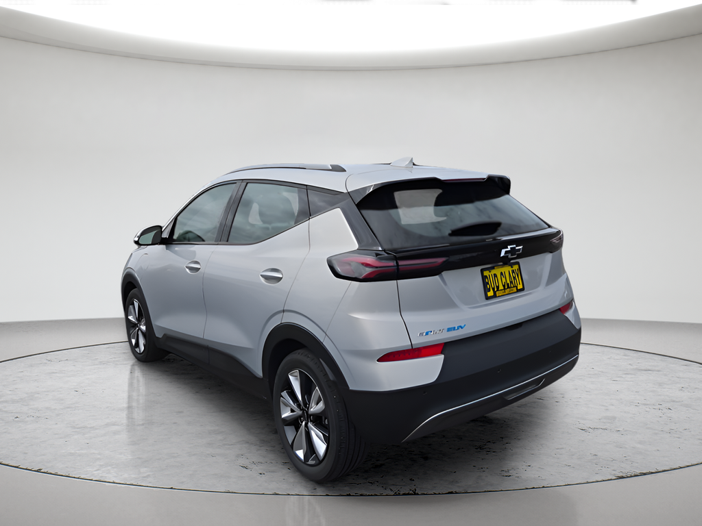 Used 2022 Silver Chevrolet LT image 5