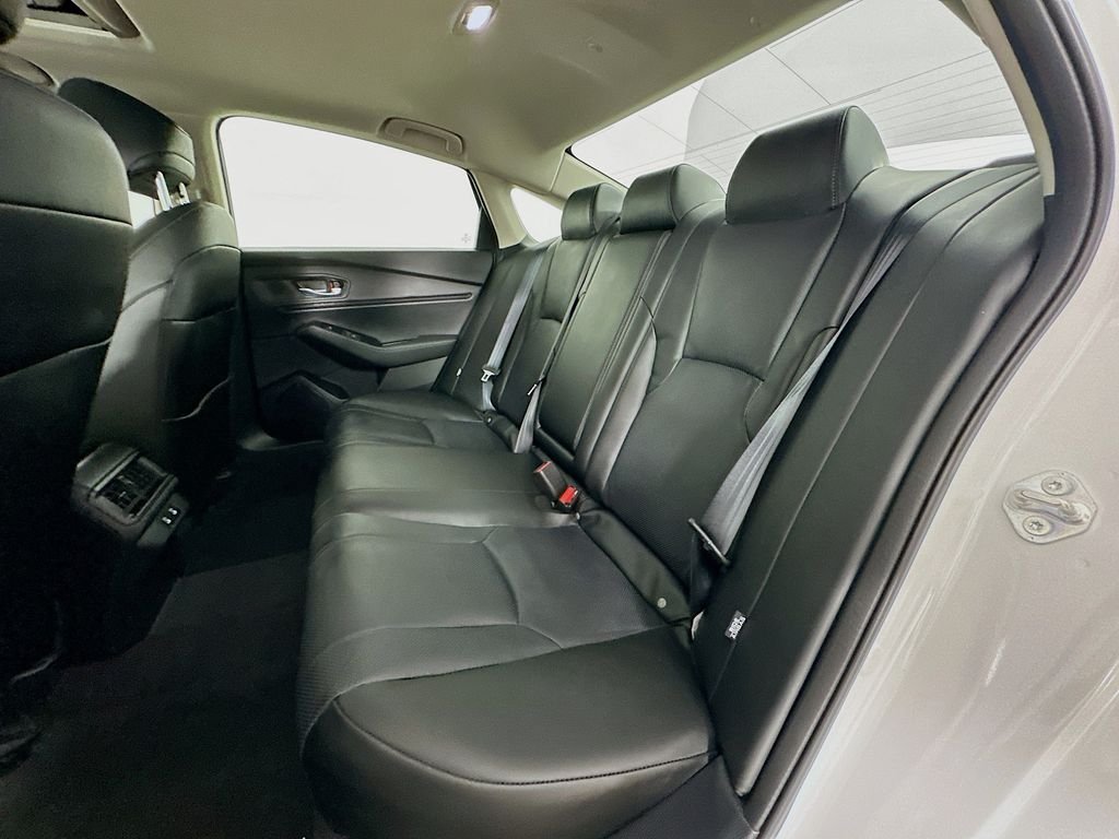 New 2026 Platinum White Pearl Honda Touring image 25