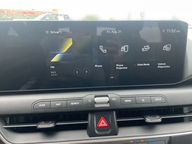 2025 Kia K4 LXS - Photo 25