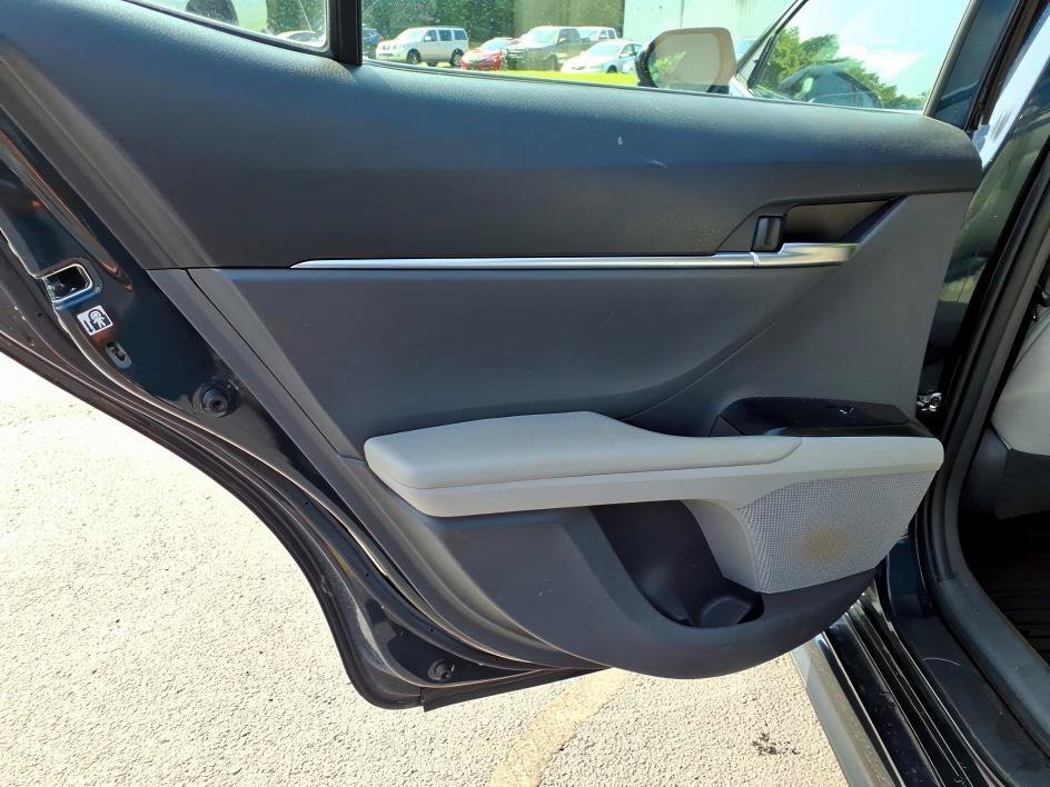 Used 2019 Galactic Aqua Mica Toyota SE image 12