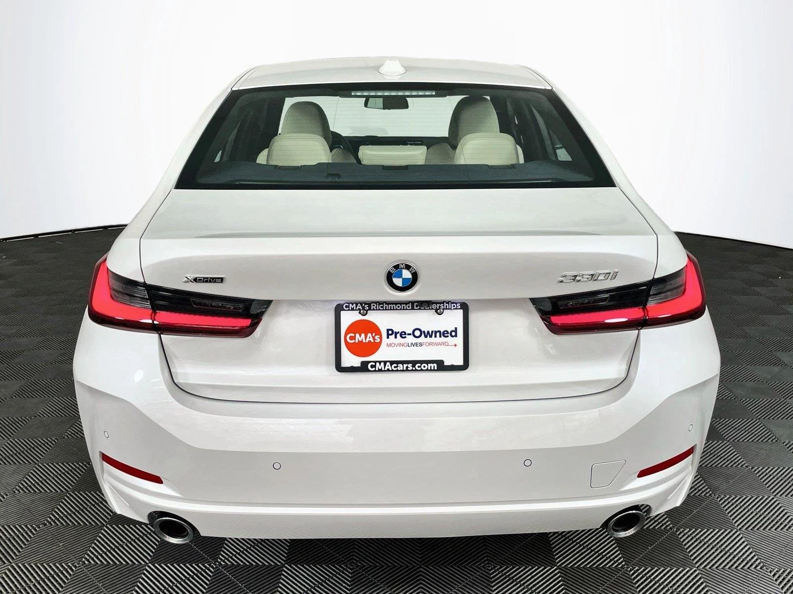 Used 2025 Mineral White Metallic BMW 330i xDrive image 7