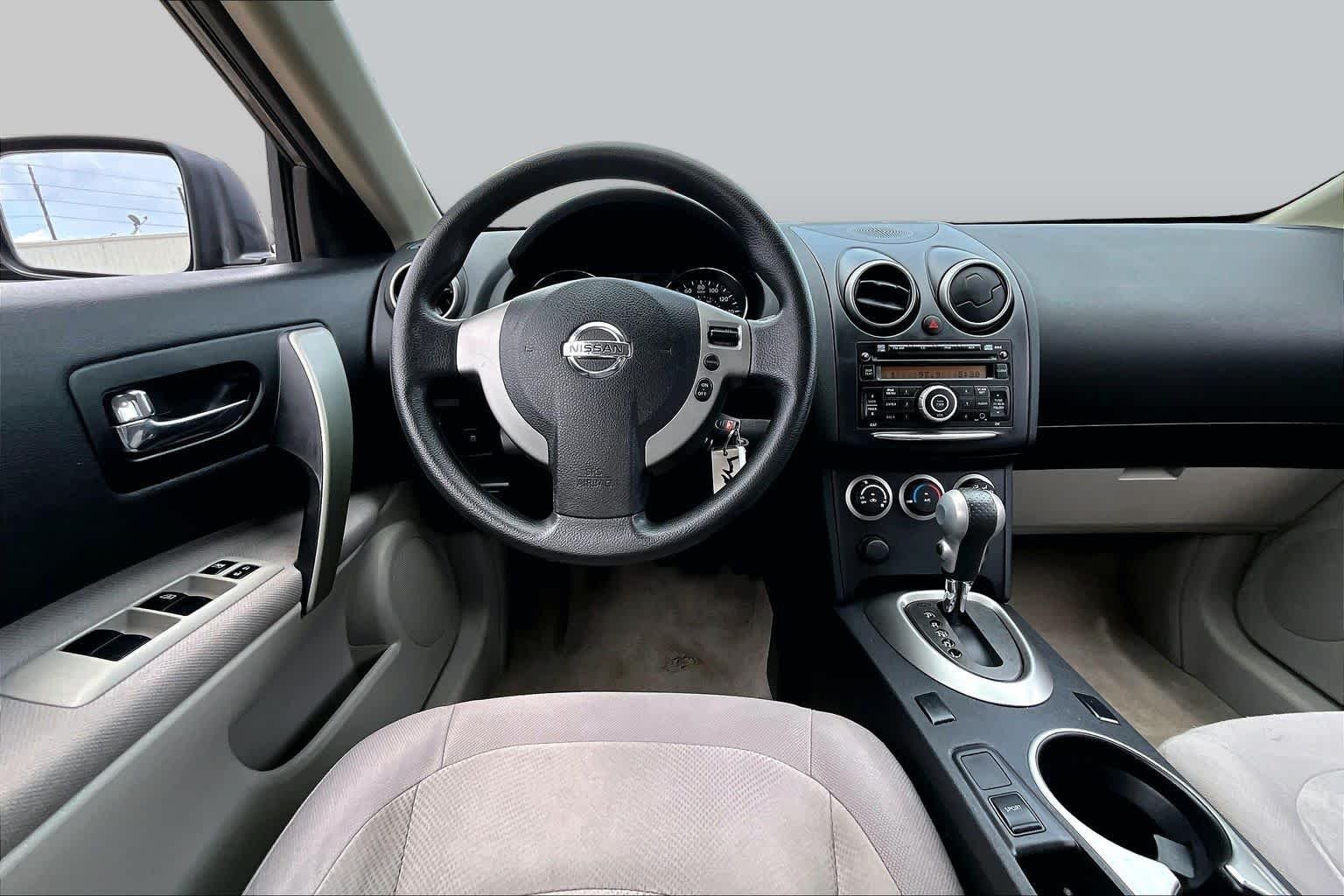 Used 2012 Platinum Graphite Nissan S image 5