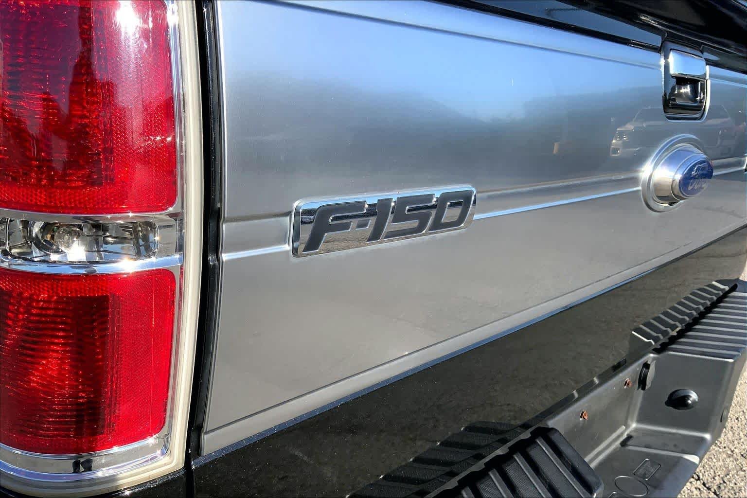 Used 2011 Tuxedo Black Metallic Ford Platinum image 9
