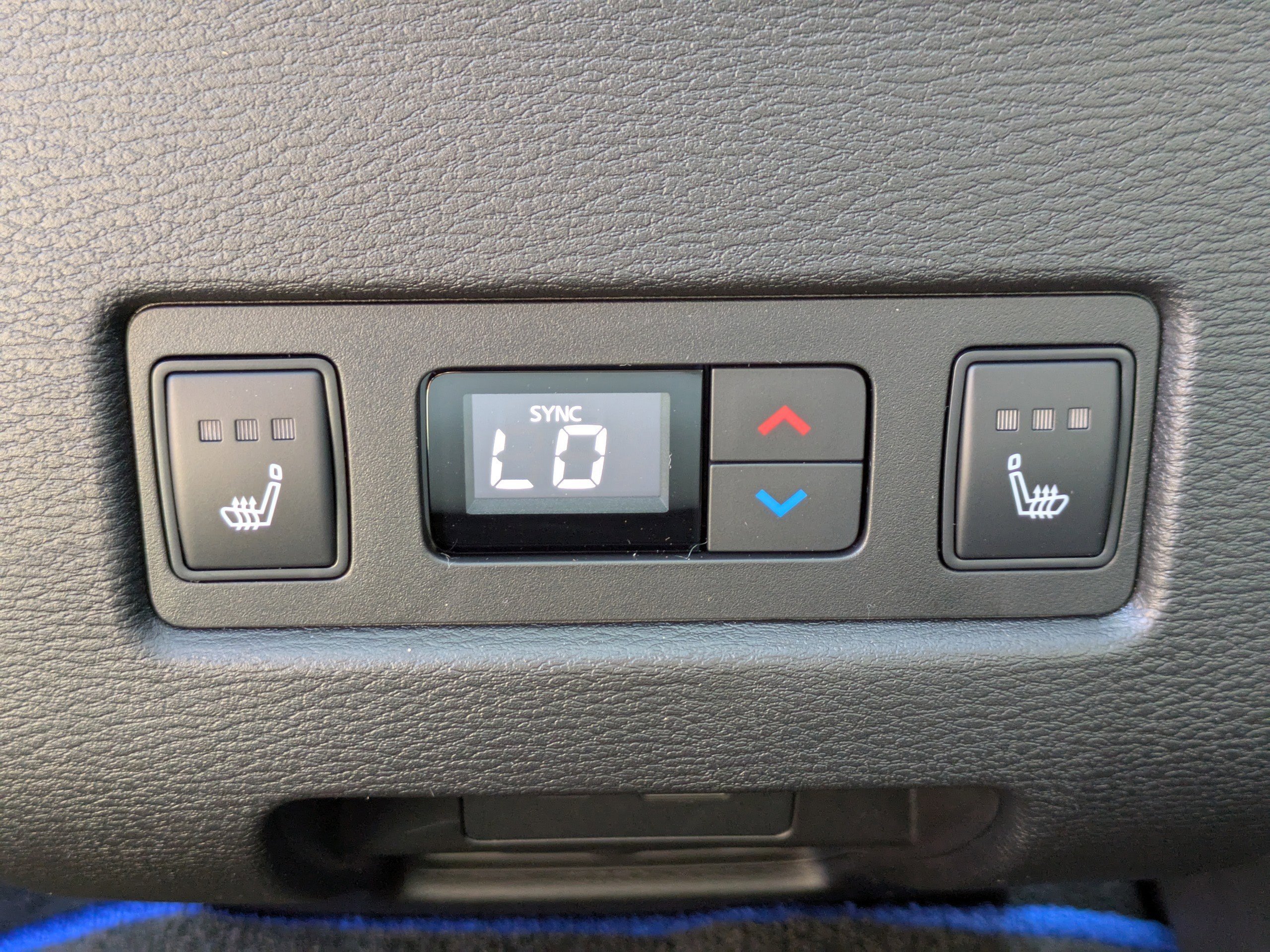 2025 Mitsubishi Outlander Plug-in Hybrid SEL - Photo 16