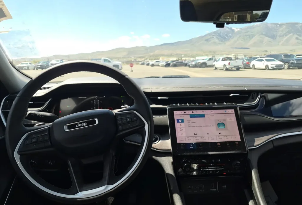 Used 2022 Black Jeep 4xe image 6