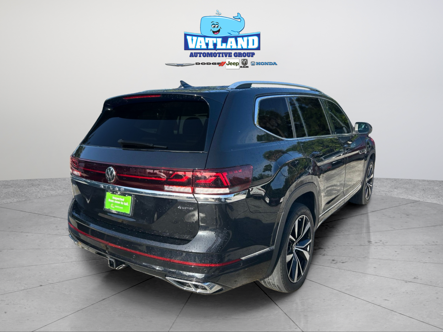 Used 2024 Black Volkswagen 2.0T SEL Premium R-Line image 5