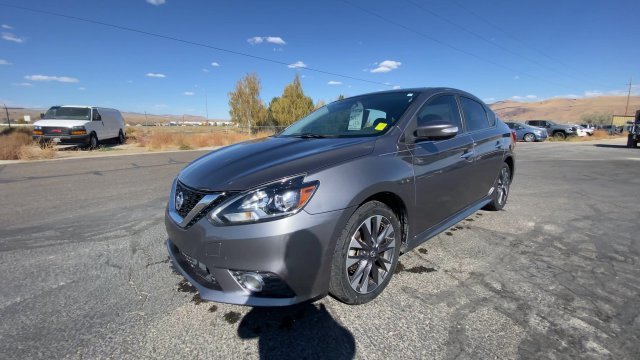 Used 2018 Gray Nissan SR image 4