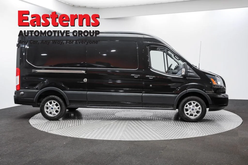 Used 2015 Black Ford Base image 4