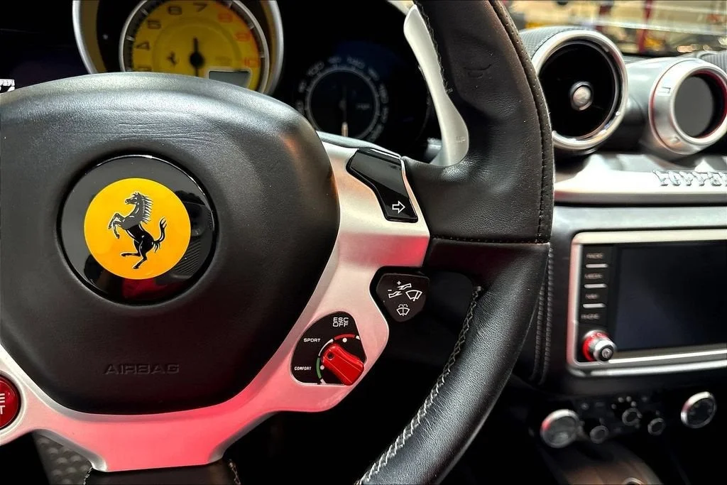 Used 2015 Grigio Silverstone Ferrari T image 12