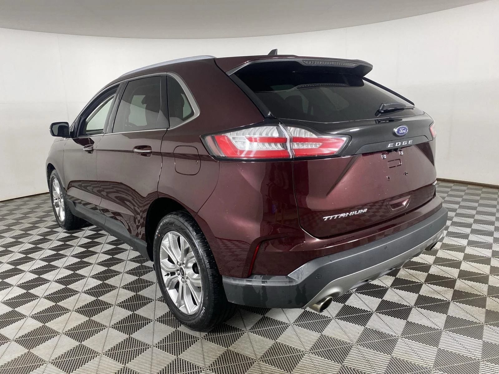 Used 2024 Burgundy Velvet Metallic Tinted Clearcoat Ford Titanium image 15