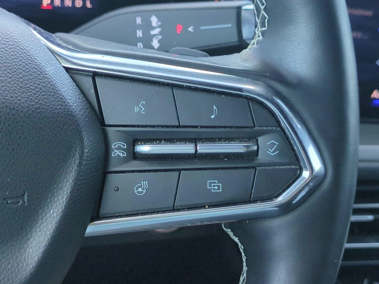 Used 2024 Summit White Chevrolet FWD LT image 21