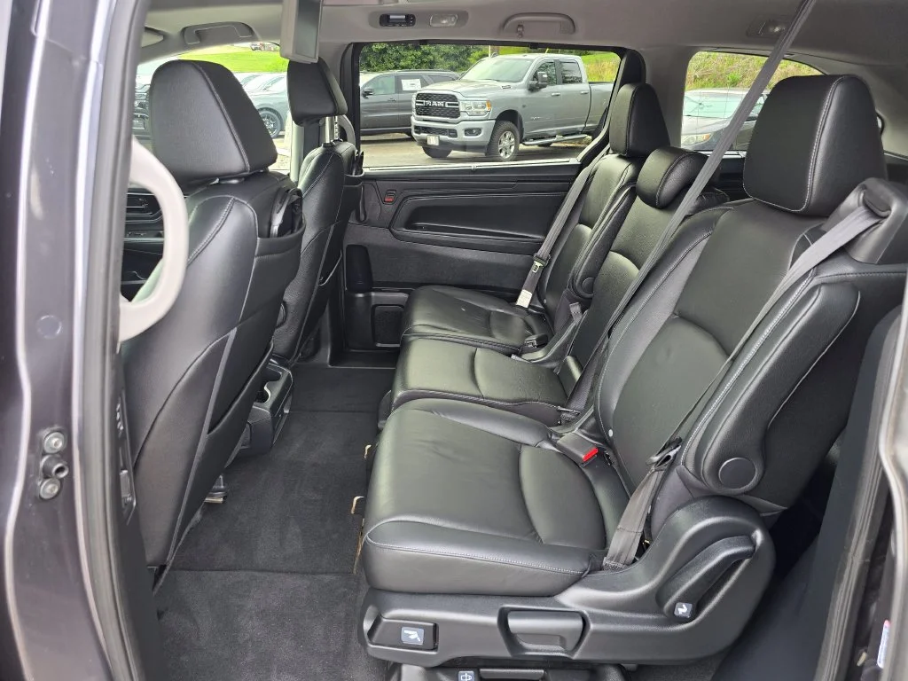 Used 2023 Gray Honda Touring image 12